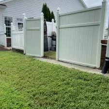 House fence washing 4